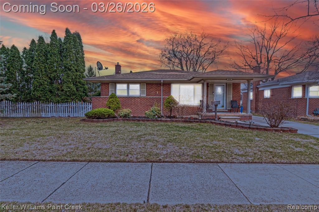 8250 Arnold Street, Dearborn Heights, MI 48127 — Photo 3