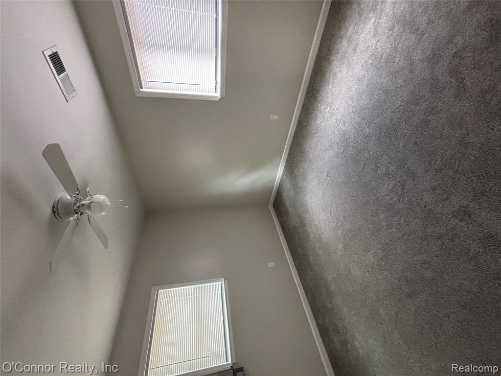 27637 Barrington Street, Madison Heights, MI 48071 — Photo 10