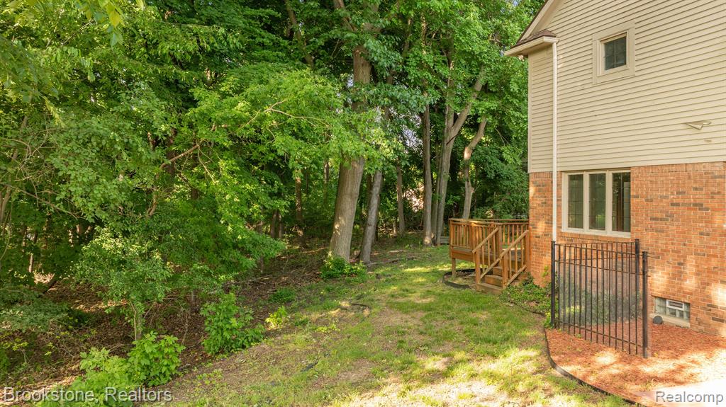 4237 WOODLANDS Lane, Orchard Lake Village, MI 48323 — Photo 55