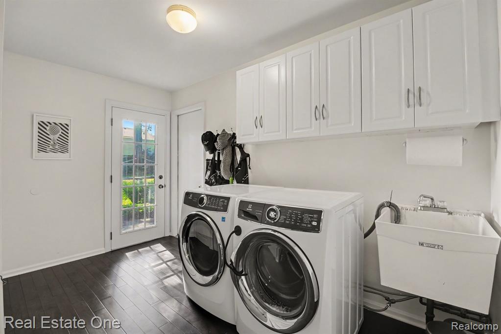 5963 Barnstable Court, West Bloomfield, MI — Photo 19