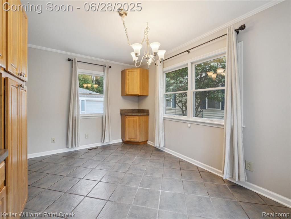7447 Crissman Street, Utica, MI 48317 — Photo 11