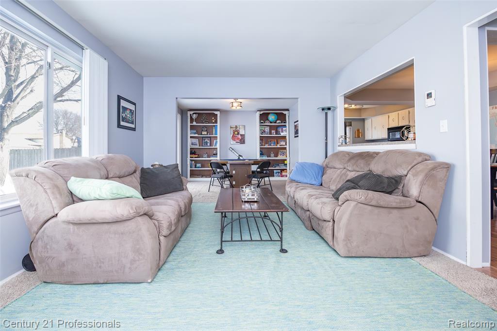 4939 Duchess Drive, Sterling Heights, MI 48310 — Photo 10