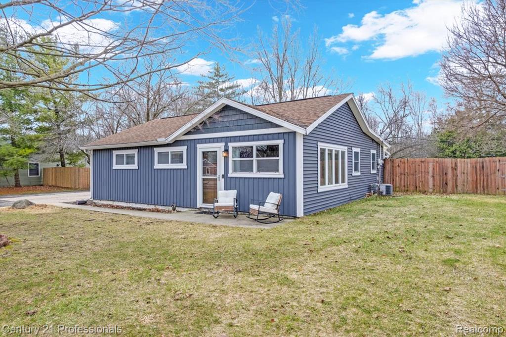 7079 Felix Drive, Clarkston, MI — Photo 11