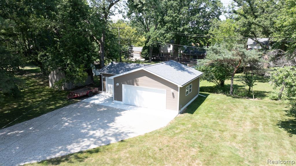 8310 Burning Bush Road, Grosse Ile, MI 48138 — Photo 34