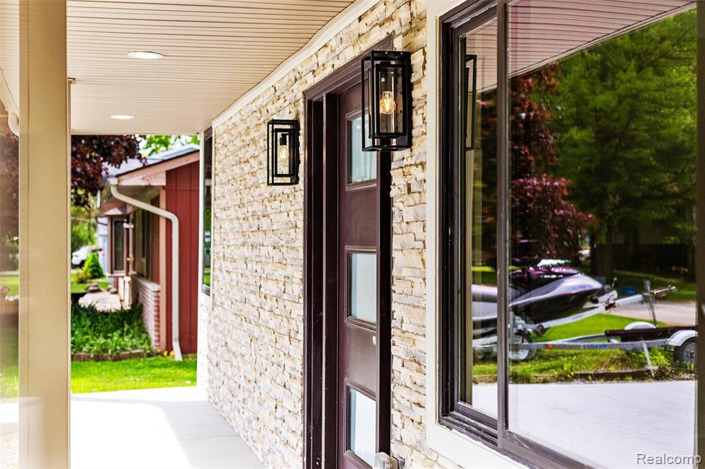 7598 Lake Park Avenue, Ira, MI — Photo 5