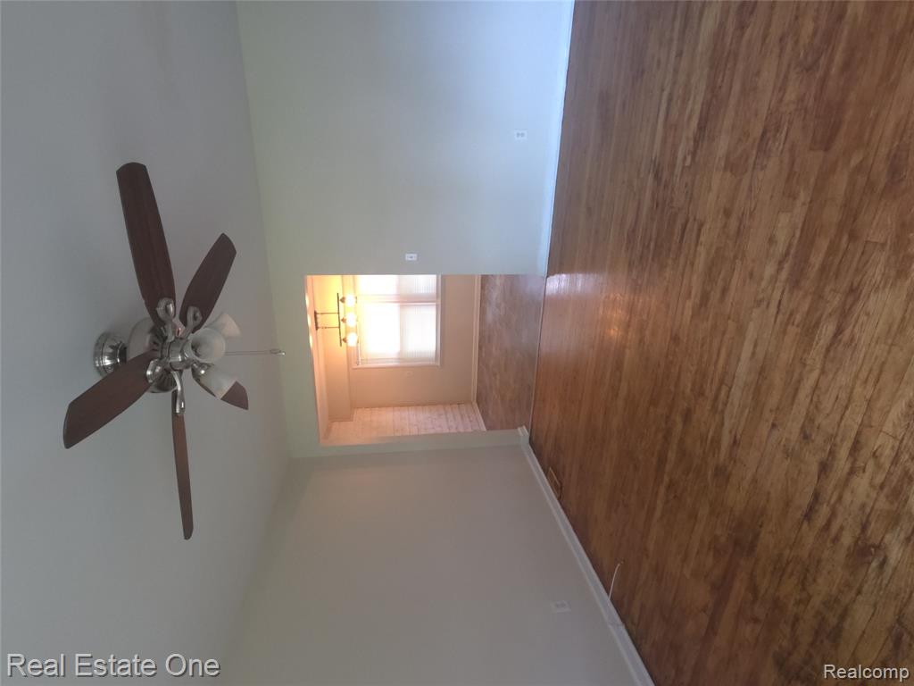 23654 WHITLEY Drive, Clinton Twp, MI 48035 — Photo 4