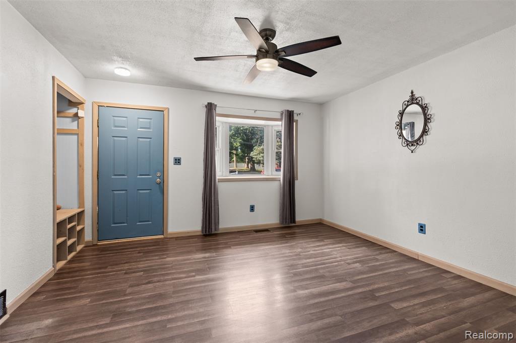 9381 Pardee Road, Taylor, MI 48180 — Photo 3