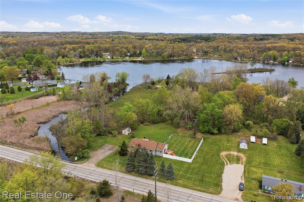 4915 E M 36, Pinckney, MI 48169 — Photo 29