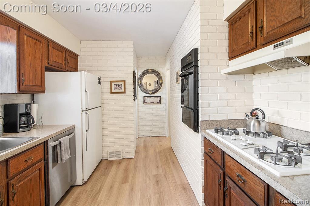 5794 Shetland Way, Waterford, MI 48327 — Photo 10