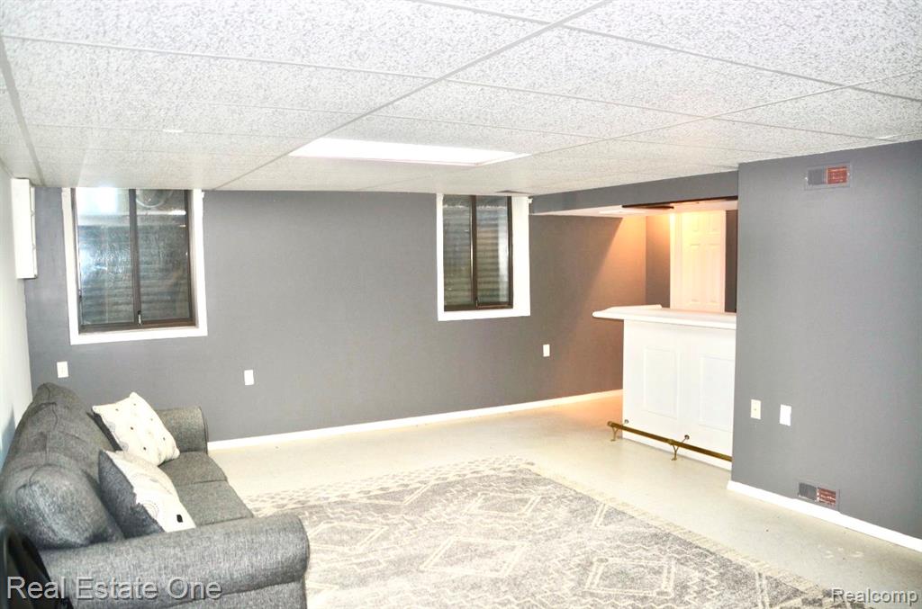 49617 Hamilton Court, 28, Utica, MI 48315 — Photo 10