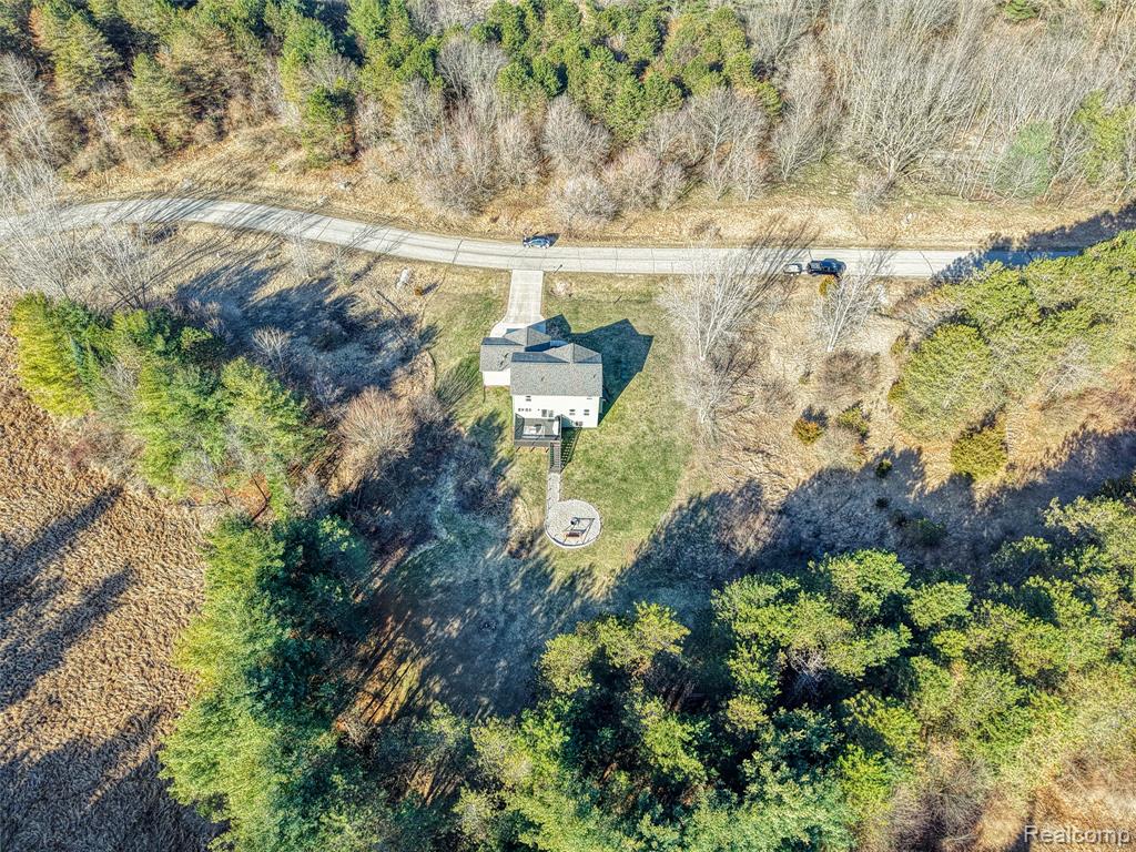 7047 Bennington Greens Drive, Owosso, MI 48867 — Photo 33