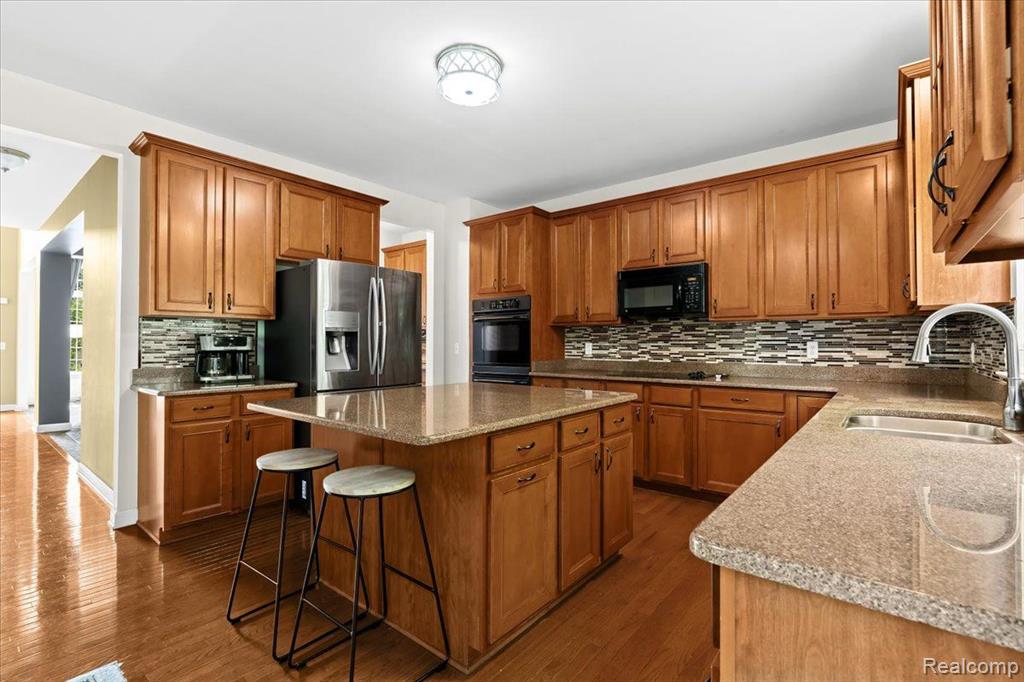 16401 LINCOLN Drive, Northville, MI 48168 — Photo 19
