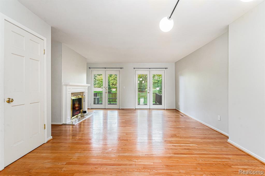 1090 Greenhills Drive, Ann Arbor, MI 48105 — Photo 9