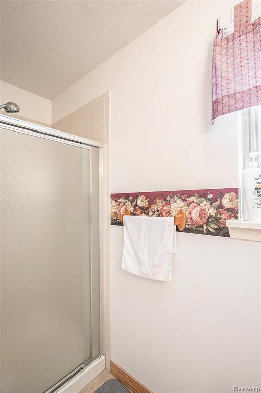 5045 Sandalwood Drive, Grand Blanc, MI 48439 — Photo 13
