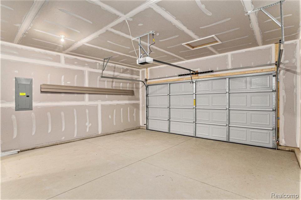 7348 River Rock Drive, Davison, MI 48423 — Photo 21