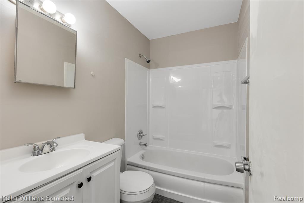 8477 Prospect Avenue, Warren, MI 48089 — Photo 12