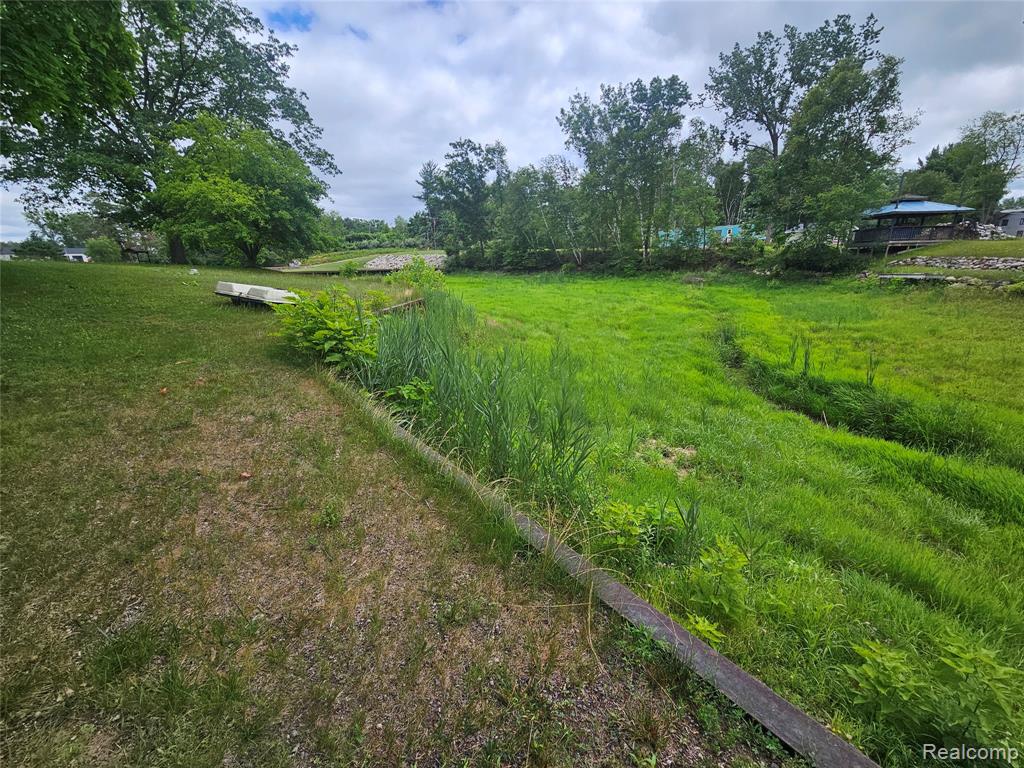 942 Pequot Lane, Hope, MI 48628 — Photo 4