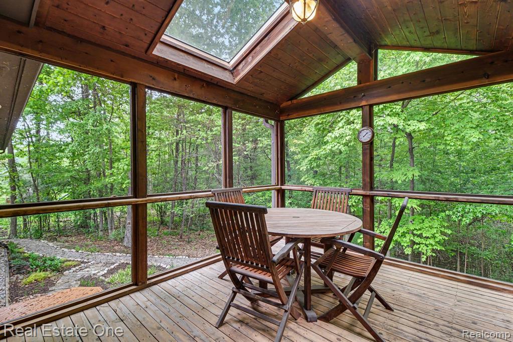 4757 Hardwoods Drive, West Bloomfield, MI 48323 — Photo 21
