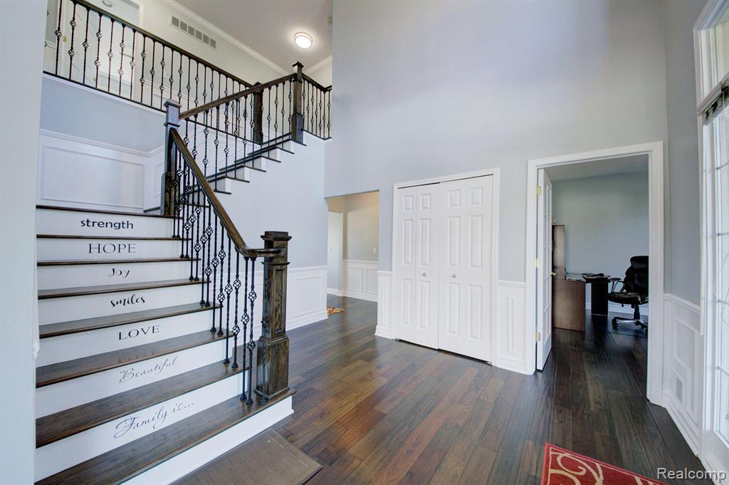49169 Founders Court, Canton, MI 48187 — Photo 4