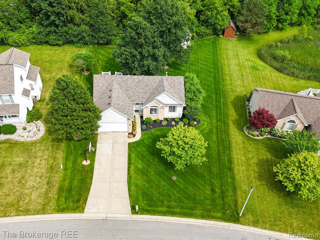 4435 Great Oaks Drive, Grand Blanc, MI 48439 — Photo 10
