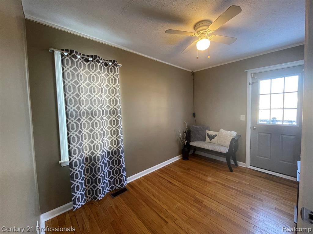 4815 Mildred Street, Wayne, MI 48184 — Photo 15