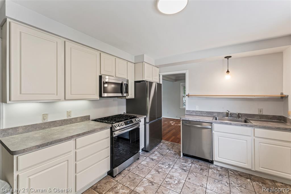505 Hollywood Avenue, Grosse Pointe Woods, MI 48236 — Photo 6