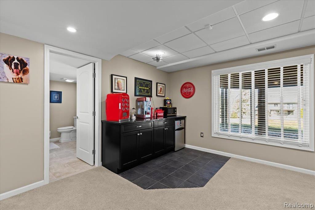 57322 HIDDEN TIMBERS Drive, South Lyon, MI 48178 — Photo 33