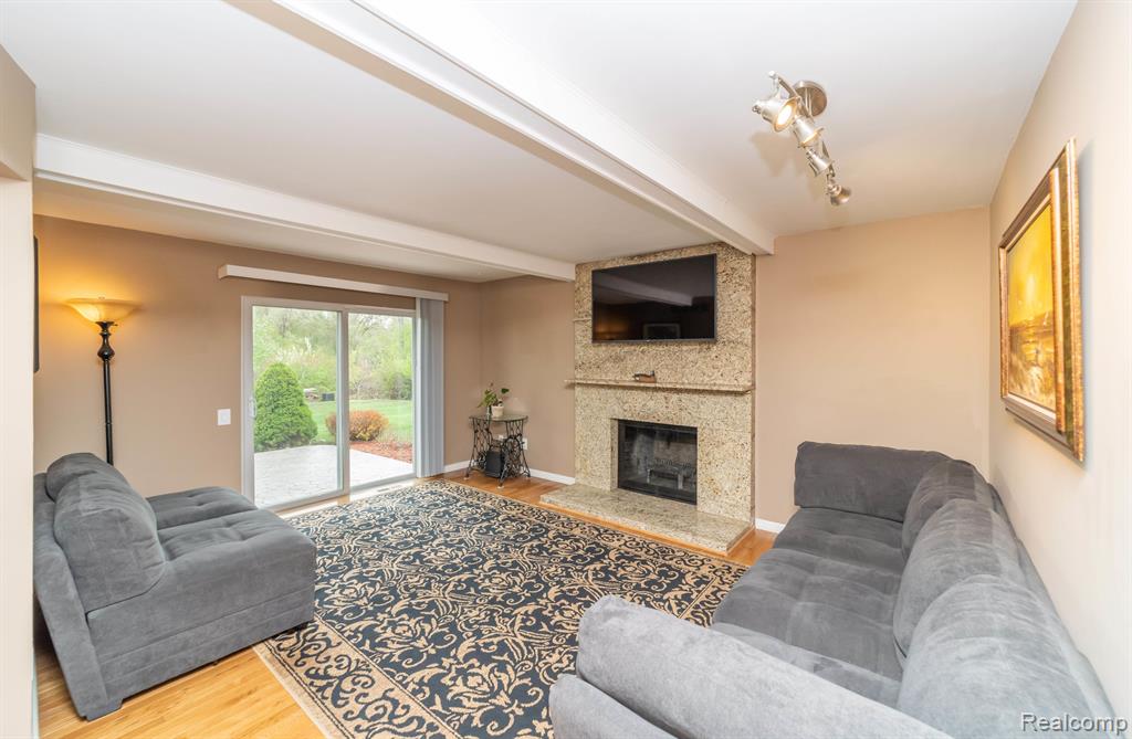5628 WARRENSHIRE Drive, West Bloomfield, MI — Photo 34