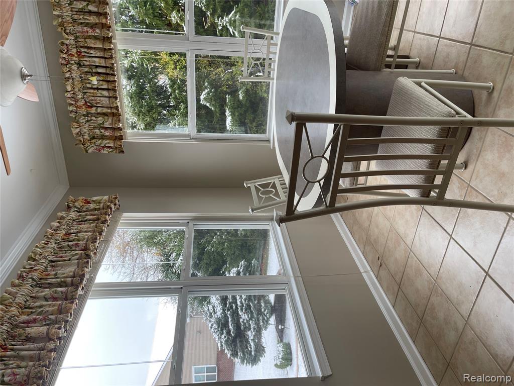 26530 Higgins Way, Brownstown, MI 48134 — Photo 10