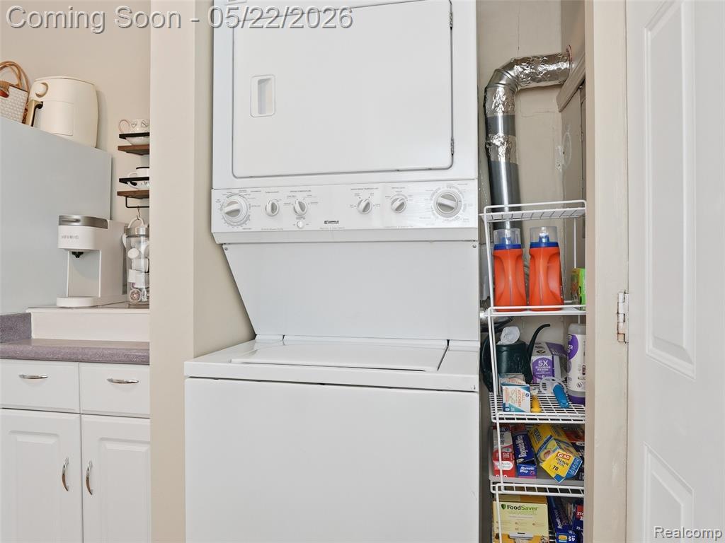 504 E Hudson Avenue, Madison Heights, MI 48071 — Photo 12