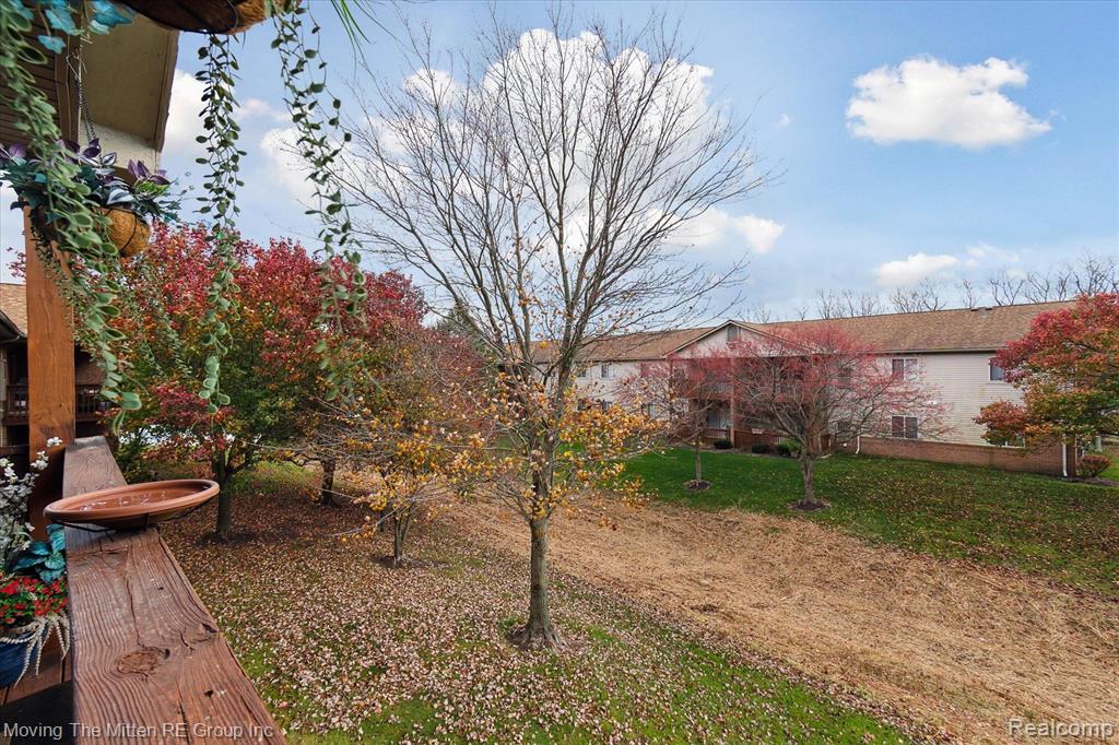 9755 WILDFLOWER, Belleville, MI 48111 — Photo 28