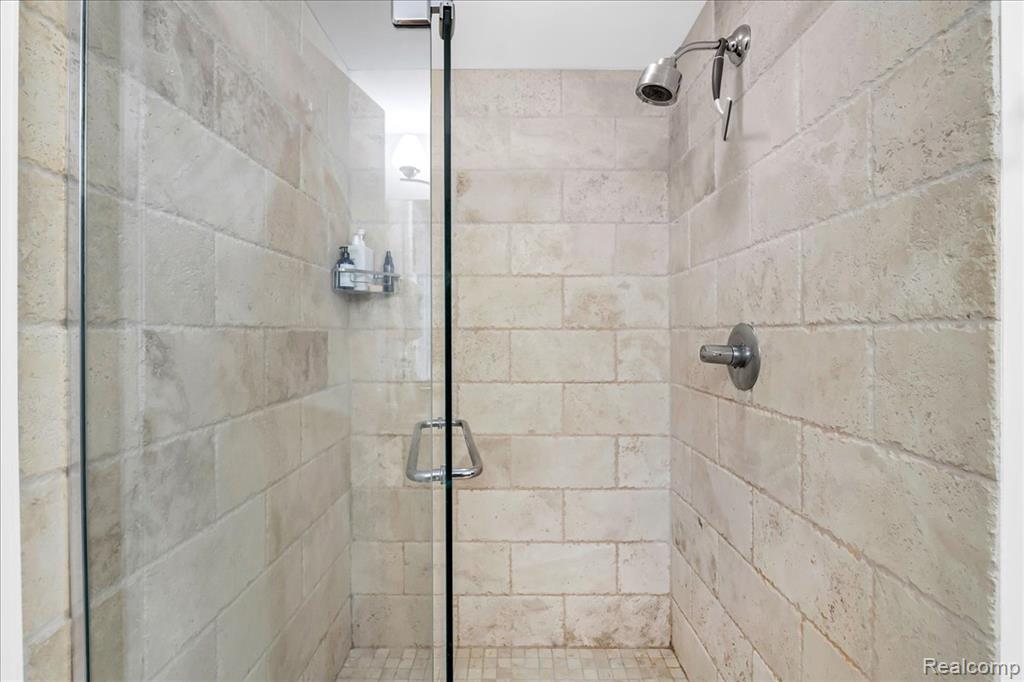 525 W LAFAYETTE Boulevard, 11D, Detroit, MI 48226 — Photo 31