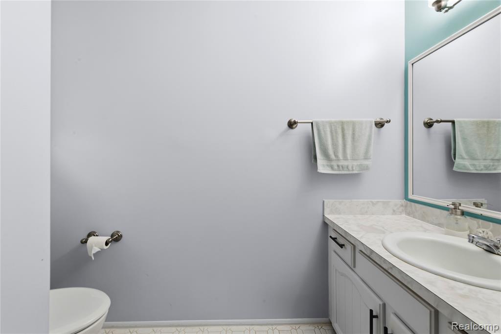 9332 Oakmont Drive, Grand Blanc, MI 48439 — Photo 51