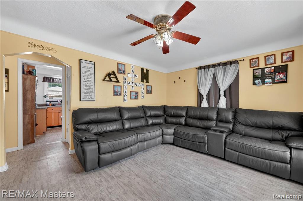 4643 Niagara Street, Wayne, MI 48184 — Photo 9