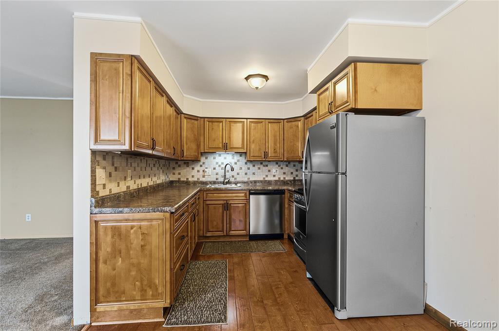 49990 Helfer Blvd, Wixom, MI 48393 — Photo 7