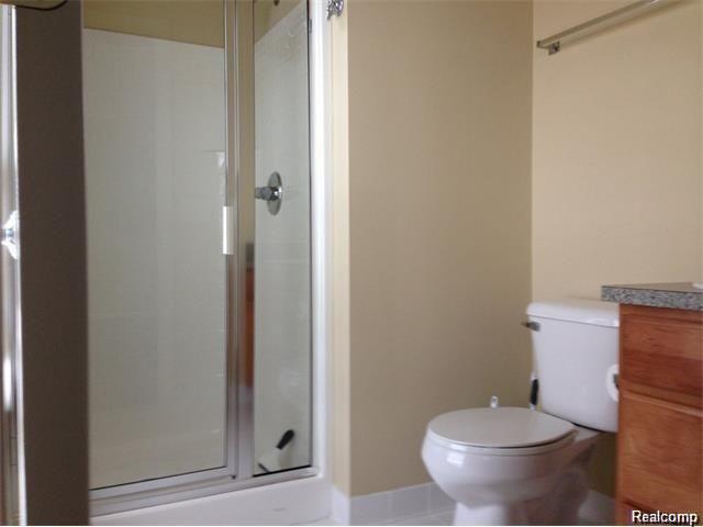 14210 Addington Drive, Commerce Twp, MI 48390 — Photo 16