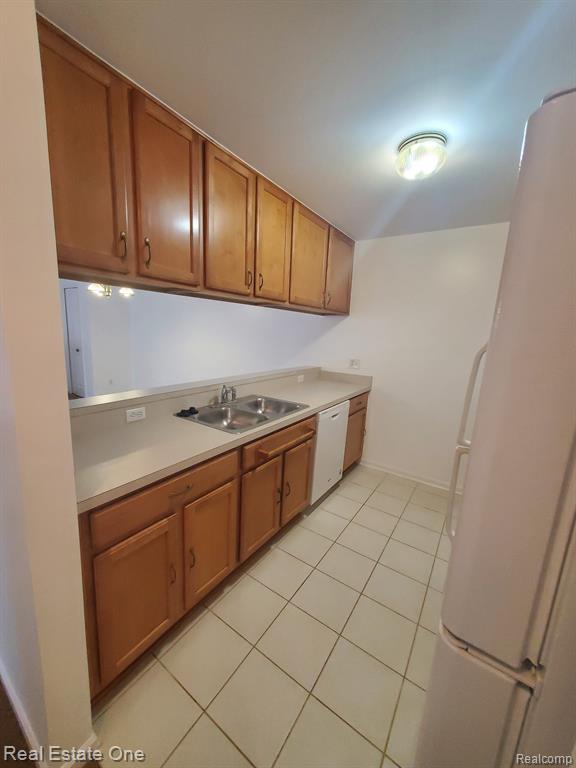 23061 FAIRLANE Boulevard, N-27, Woodhaven, MI 48183 — Photo 7
