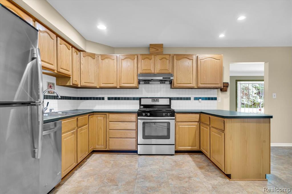 778 Troywood Drive, Troy, MI 48083 — Photo 12