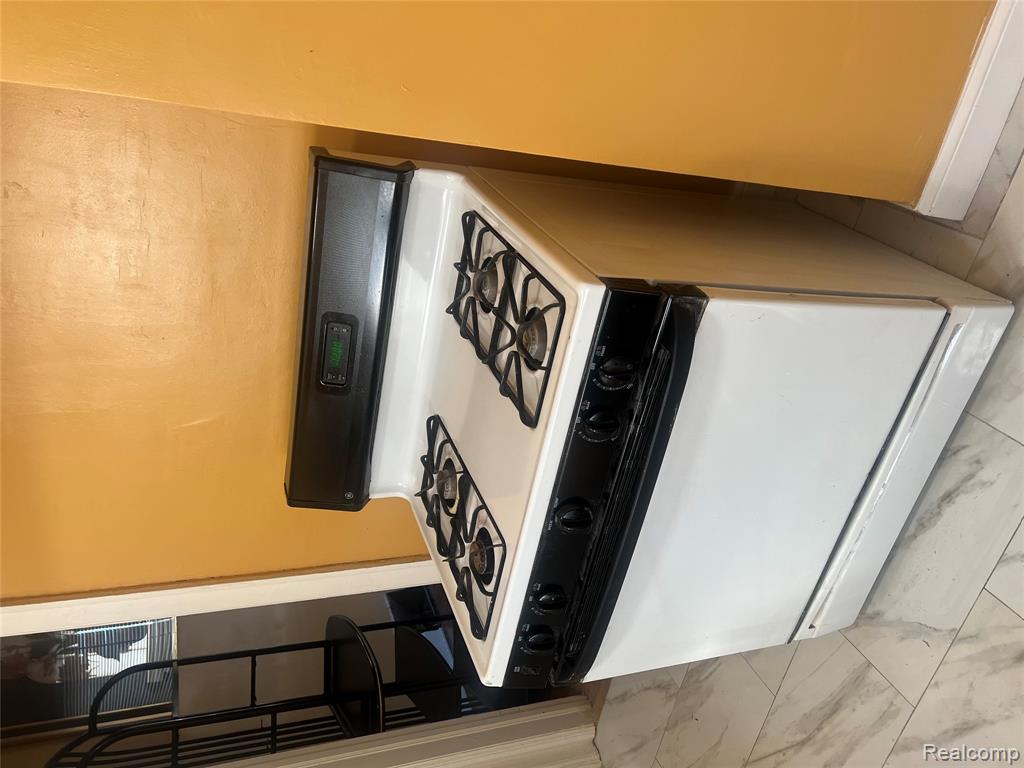 15231 Evanston Street, Detroit, MI 48224 — Photo 17