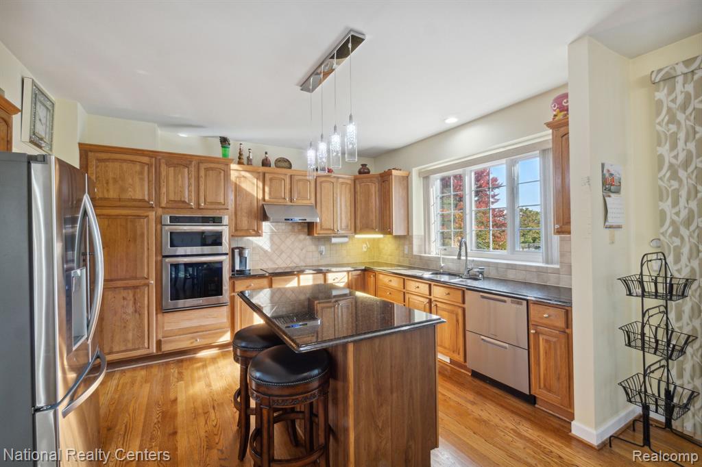 50983 WESTON Drive, Plymouth, MI 48170 — Photo 21