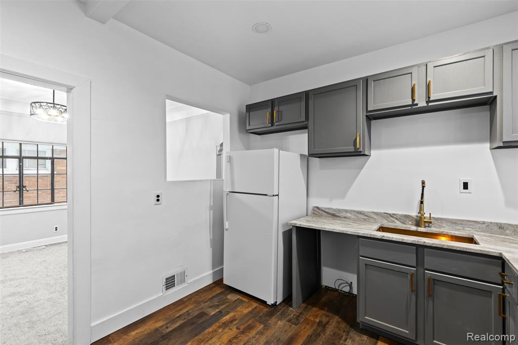 5243 Devonshire Road, Detroit, MI 48224 — Photo 29