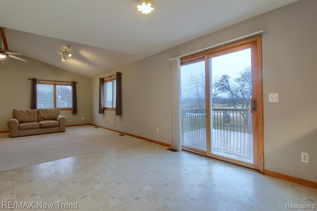 508 HEARTWOOD Lane, Saline, MI 48176 — Photo 16