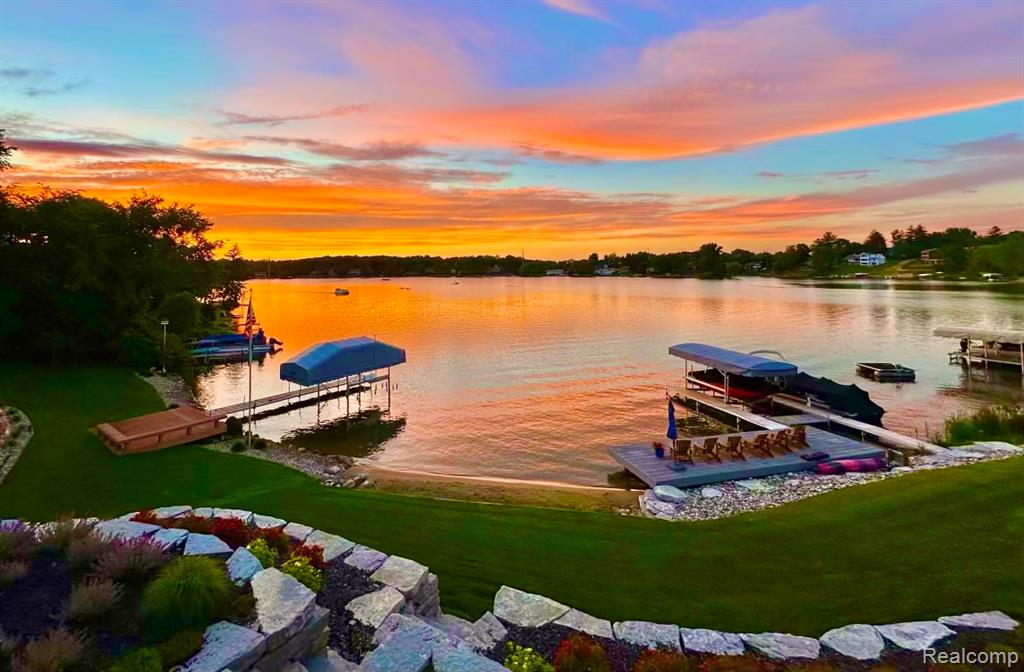 7020 Driftwood Drive, Fenton, MI 48430 — Photo 9