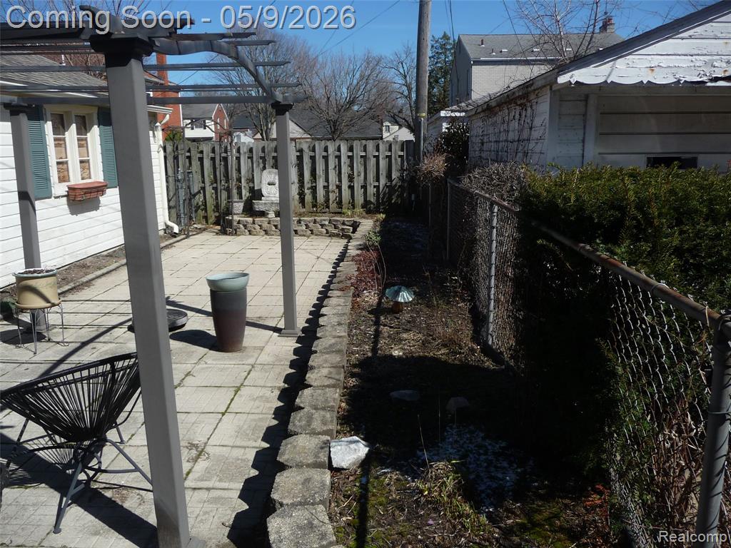 17360 Westmoreland Road, Detroit, MI 48219 — Photo 42