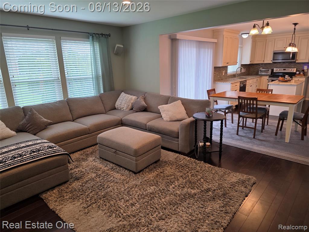 3622 Times Square Boulevard, Canton, MI 48188 — Photo 7