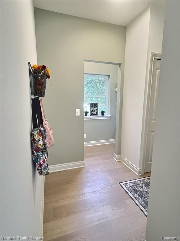 542 Springle Drive, Waterford, MI 48327 — Photo 18