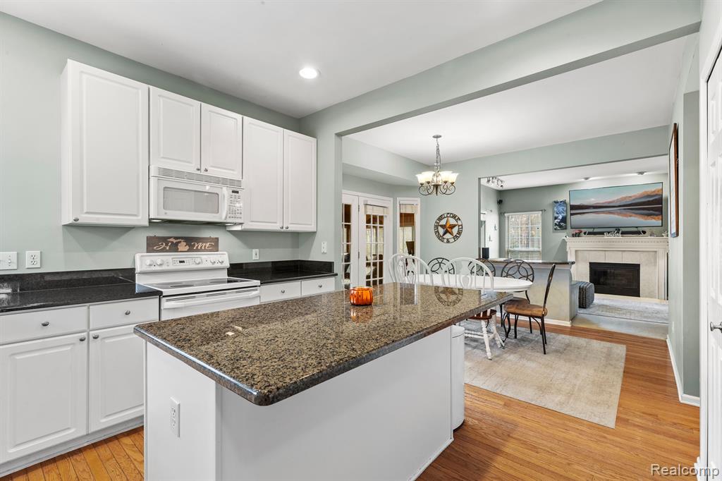 1095 APPALOOSA Court, South Lyon, MI 48178 — Photo 15