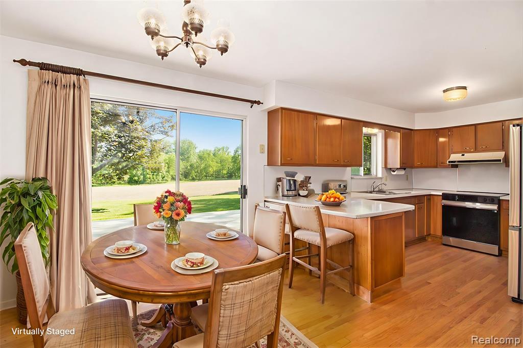 12105 Hegel Road, Goodrich Vlg, MI — Photo 8