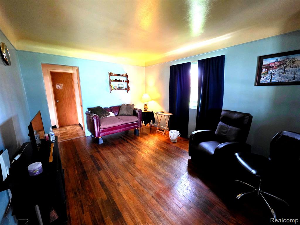6871 WINTHROP Street, Detroit, MI 48228 — Photo 11
