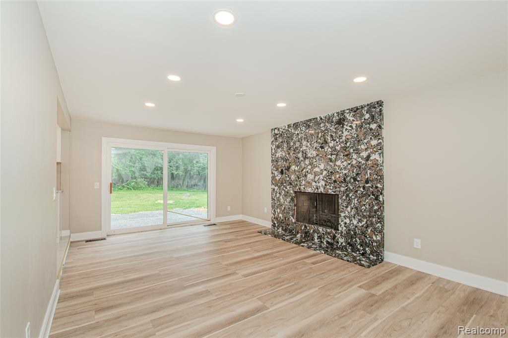 21993 Riverview Drive, Beverly Hills, MI 48025 — Photo 23